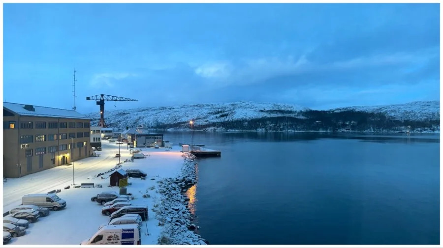 <sub><em>A view of Kirkenes at dawn. (Laura Kelly)</em></sub>