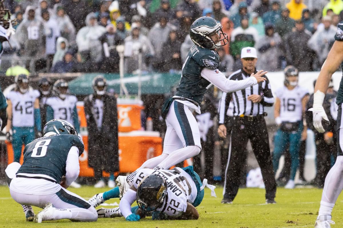 Eagles kicker Jake Elliott expected to miss Sunday's game with right ankle  injury