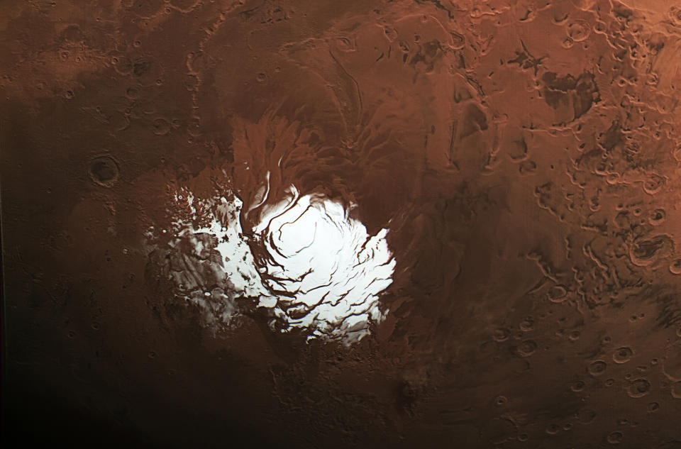 Image: Mars south polar ice cap (Bj?rn Schreiner - FU Berlin / ESA)