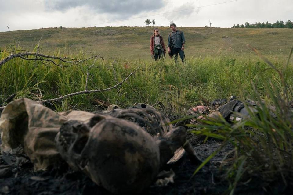 PHOTO January 25, 2023 Photograph by Liane Hentscher/HBO Bella Ramsey, Pedro Pascal HBO The Last of Us Season 1 - Episode 3