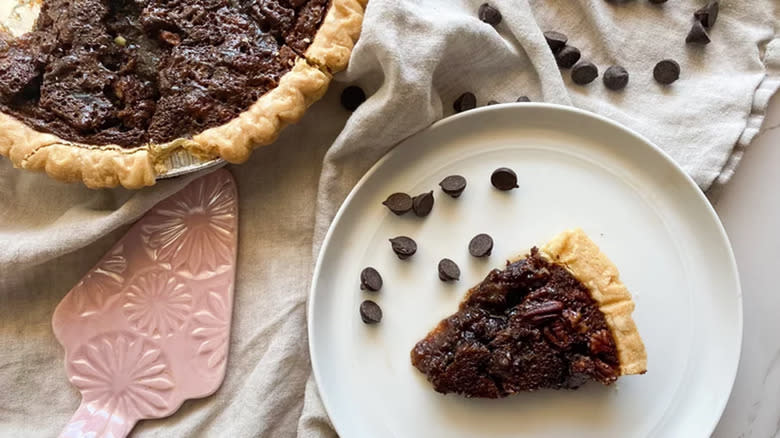 pecan pie with chocolate chips