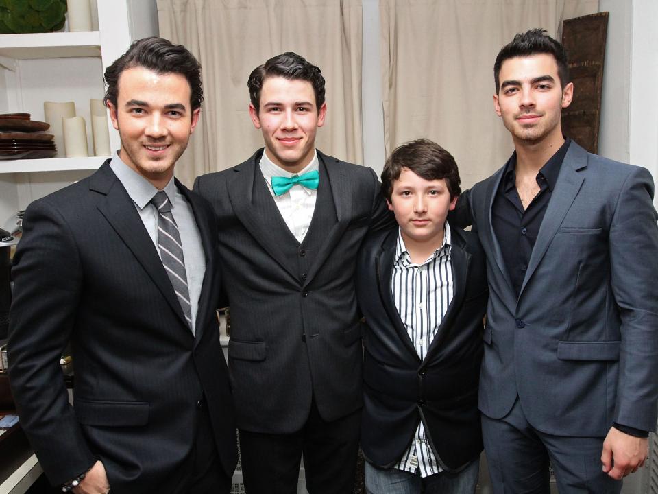 jonas brothers frankie jonas