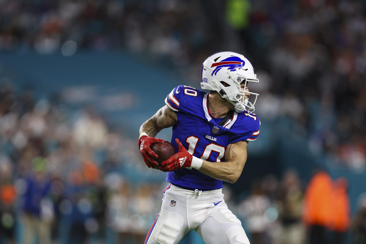 MIAMI GARDENS, FL - JANUARY 07: Khalil Shakir #10 of the Buffalo Bills runs the ball during an NFL football game against the Miami Dolphins at Hard Rock Stadium on January 7, 2024 in Miami Gardens, Florida. (Photo by Perry Knotts/Getty Images)