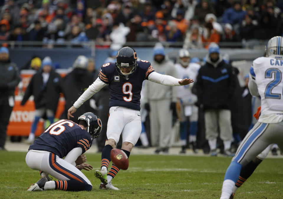 FILE - Chicago Bears kicker Robbie Gould (9) scores a field goal during the second half of an NFL football game against the Detroit Lions, Sunday, Jan. 3, 2016, in Chicago. Gould, a Longtime NFL kicker, is retiring following an 18-year career that established himself as one of the game's best clutch kickers. (AP Photo/Nam Y. Huh, File)