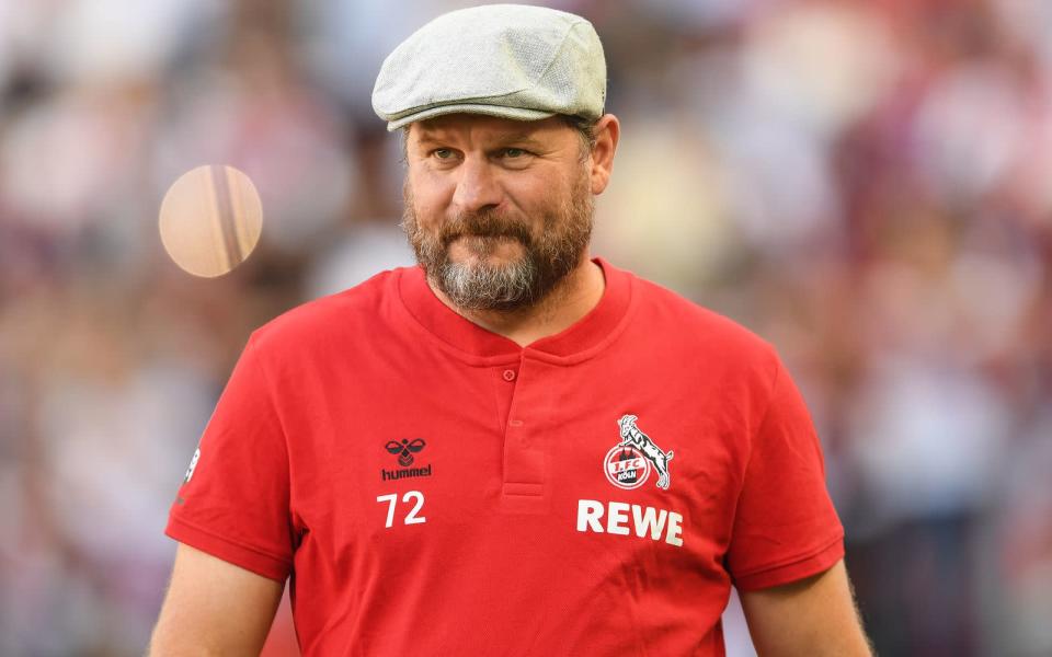Die Anhänger des 1. FC Köln trauten in der vergangenen Saison ihren Augen nicht: Trainer Steffen Baumgart (Bild) schaffte es mit seiner Mannschaft den siebten Platz zu belegen, was die Qualifikation für die UEFA Conference League bedeutete. (Bild: Frederic Scheidemann/Getty Images)