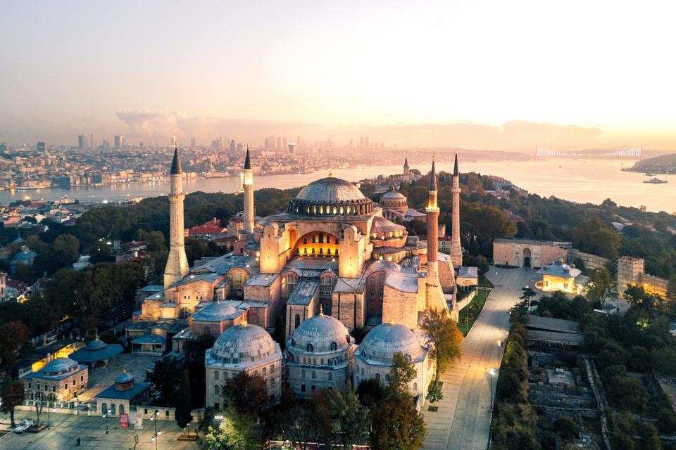 Hagia Sophia at morning twilight