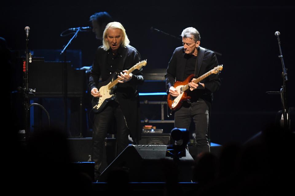The Eagles perform at Thompson-Boling Arena, Saturday, April 1, 2023.