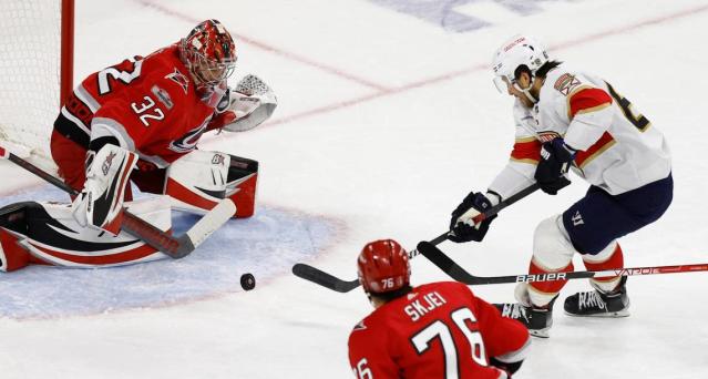 Hurricanes turn to goaltender Antti Raanta for Game 2 against Panthers