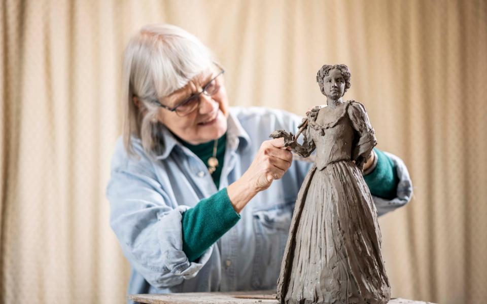  Christine Charlesworth working on her maquette of Aphra Behn - Paul Grover 