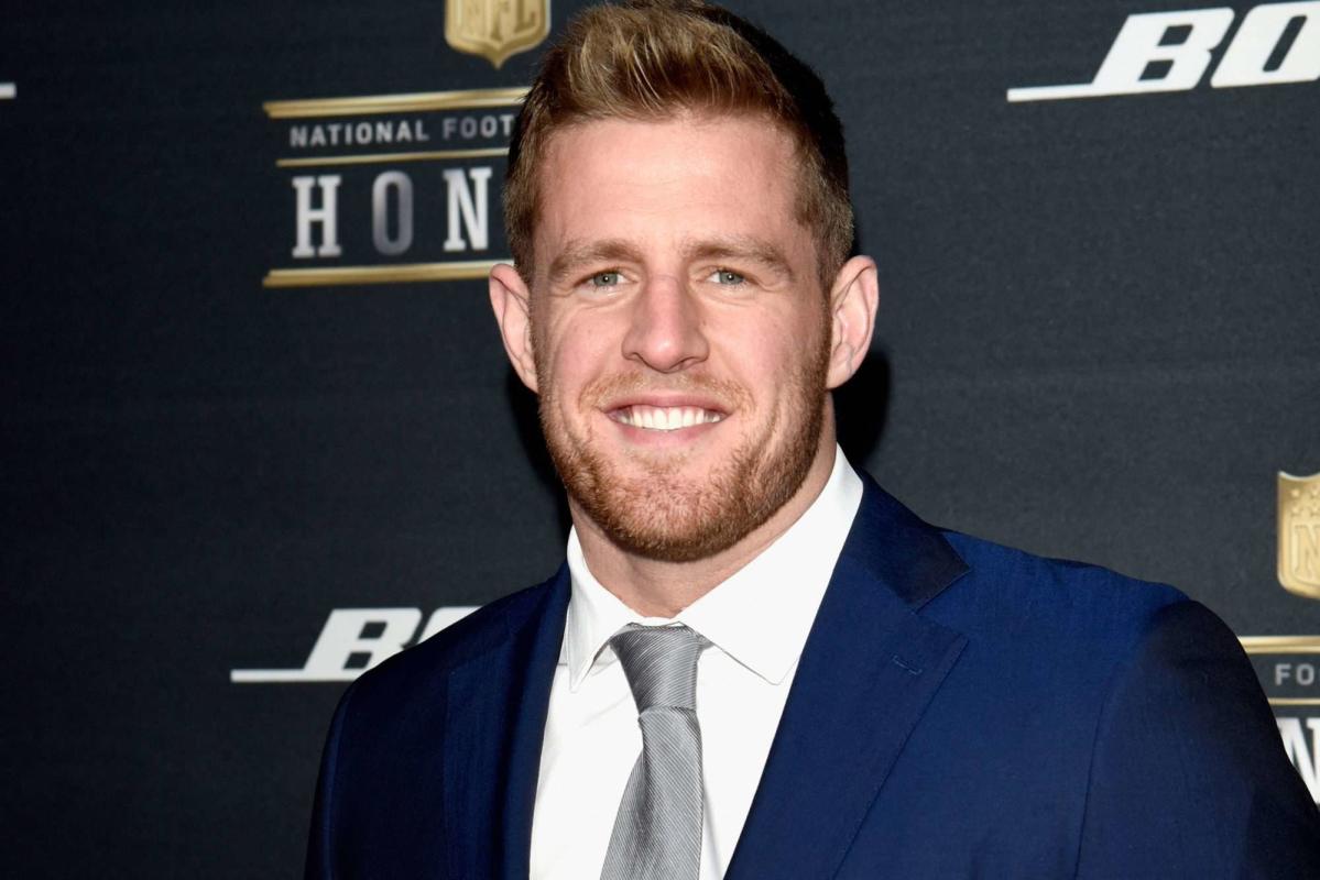 JJ Watt stars in final NFL game; brothers Derek, TJ wear his jersey