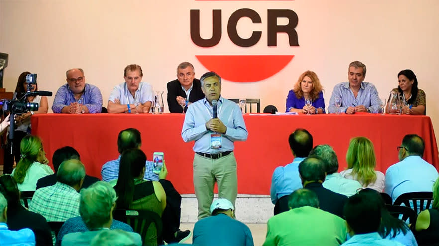 En la UCR empieza a madurar la idea de pelear la gobernación bonaerense y dejar de lado la elección presidencial, pero poniendo vices