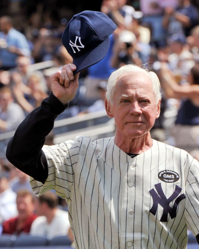 New York Yankees great Whitey Ford dies