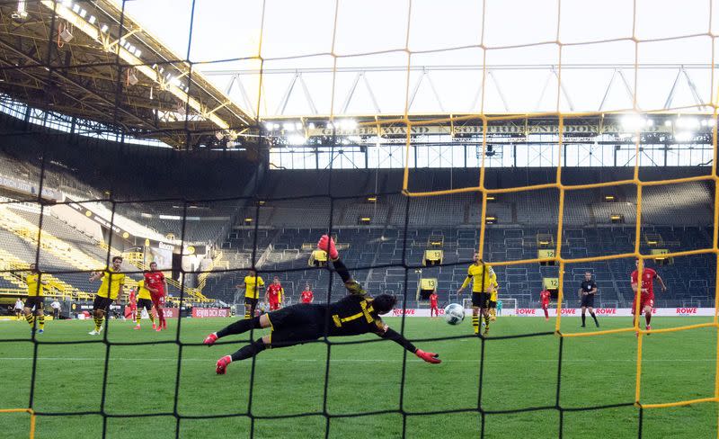 Bundesliga - Borussia Dortmund v Bayern Munich