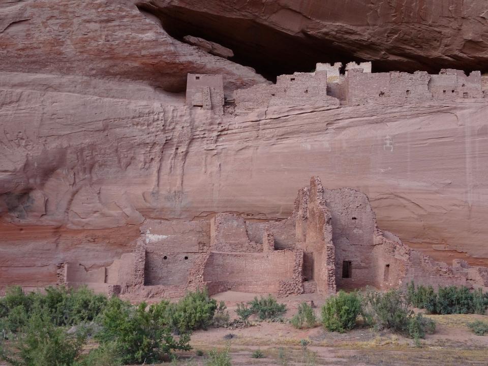With the trail from the rim currently closed, the only way to visit magnificent White House Ruin in Canyon de Chelly National Monument is by a Navajo-led tour.
