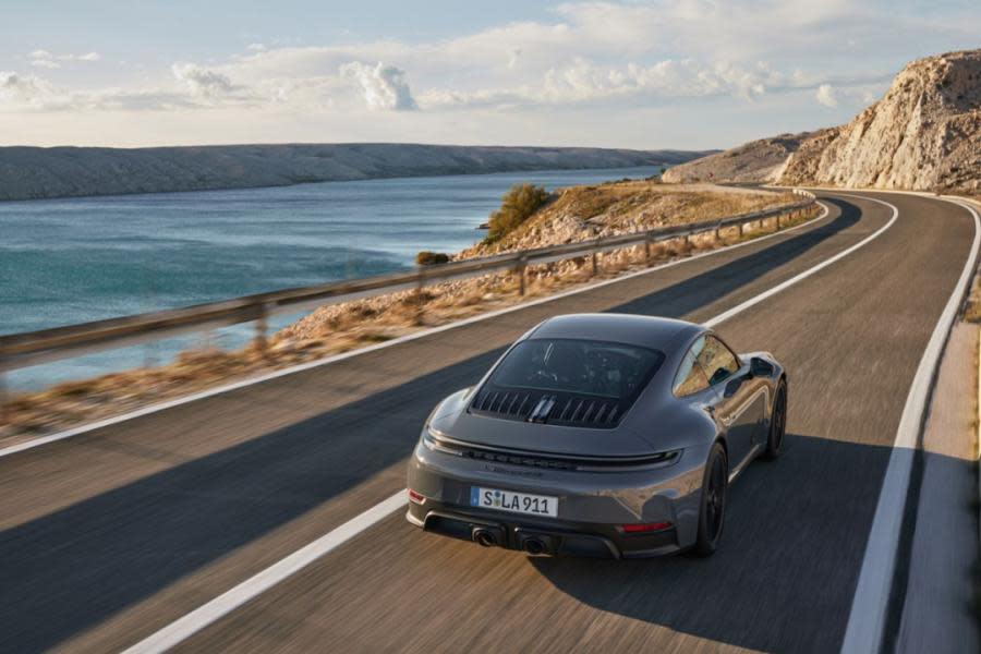 Nuevo Porsche 911 T-Hybrid: ¡Pura tecnología electrificada!