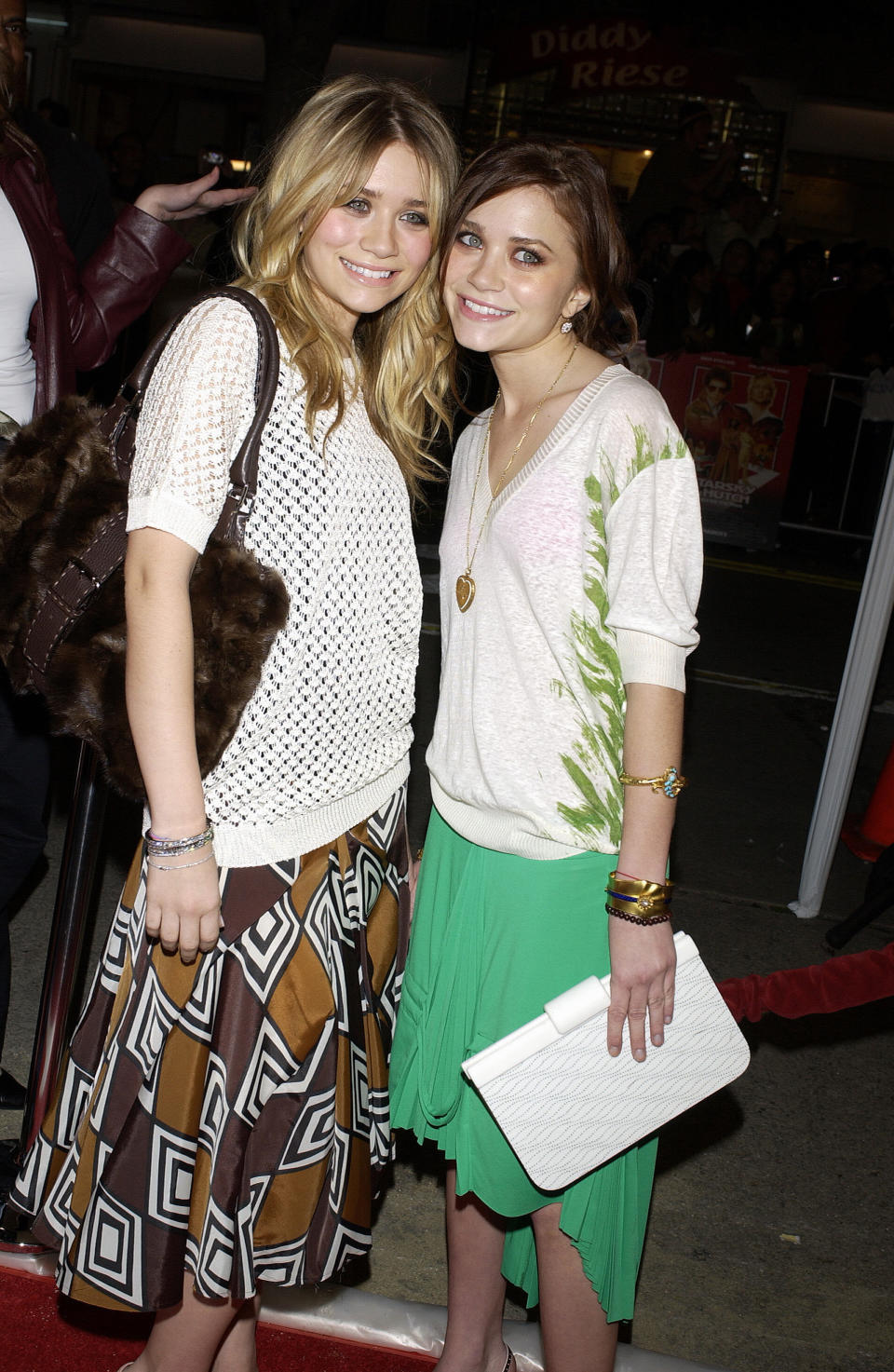 Mary-Kate and Ashley arrive at the premiere of "Starsky &amp; Hutch."
