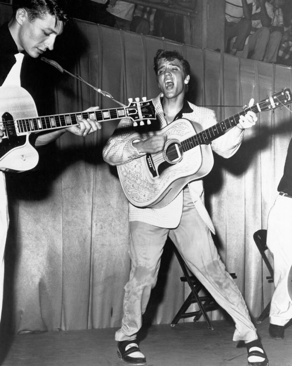 9) 1955: Scotty Moore