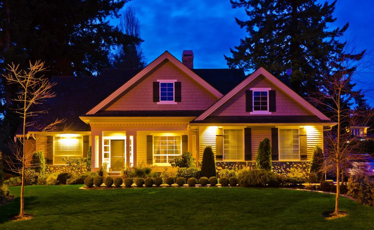 house outdoor lighting