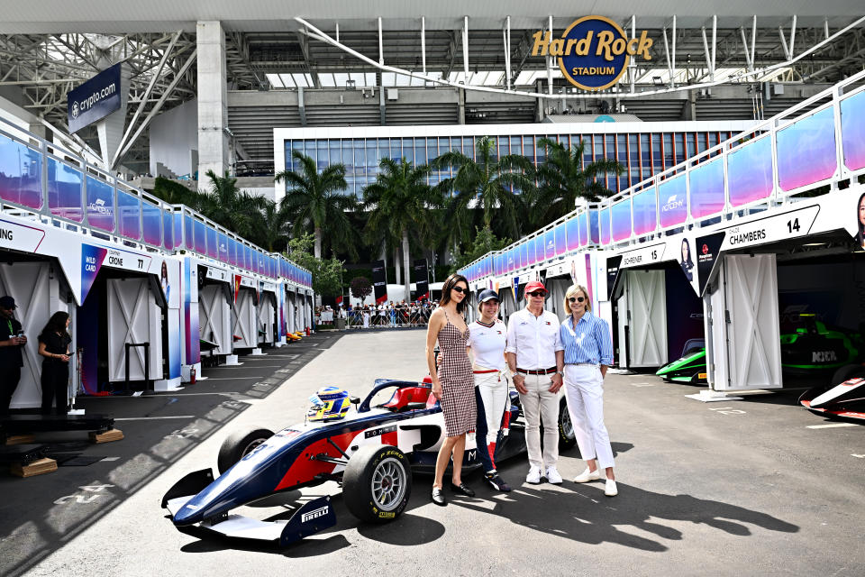 MIAMI, FLORIDA - MAY 03: Kendall Jenner, Nerea Marti of Spain and Campos Racing, Tommy Hilfiger and Susie Wolff, Managing Director of F1 Academy, pose for a photo in the Paddock after practice prior to Round 2 Miami of the F1 Academy at Miami International Autodrome on May 03, 2024 in Miami, Florida. (Photo by Pauline Ballet - Formula 1/Formula 1 via Getty Images)