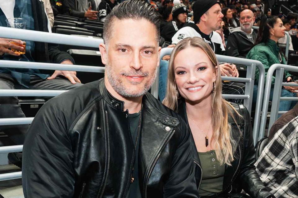 <p>Courtesy of LA Kings</p> Joe Manganiello and Caitlin O