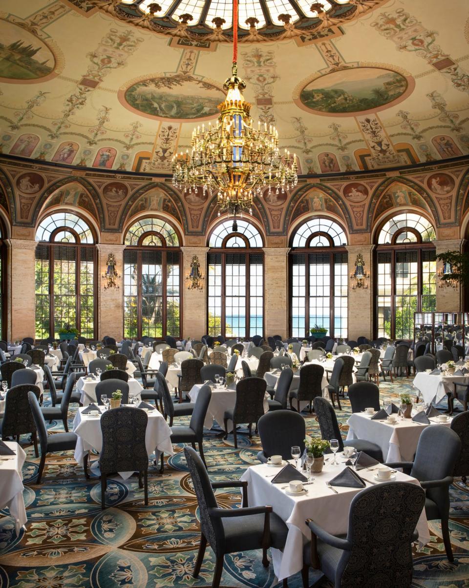 Circle dining room at The Breakers.