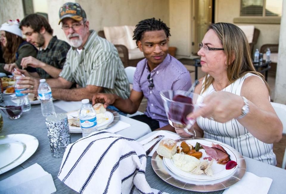 Wanda Dench and Jamal Hinton | Tom Tingle/The Arizona Republic via AP