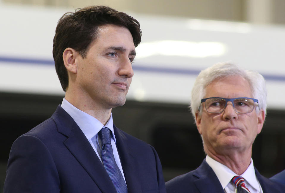 Canada's Prime Minister Justin Trudeau and Minister of International Trade Diversification Jim Carr visit the Winnipeg Transit Fort Rouge Garage as they make a transit infrastructure announcement in Winnipeg, Manitoba, Canada, February 12, 2019. REUTERS/Shannon VanRaes