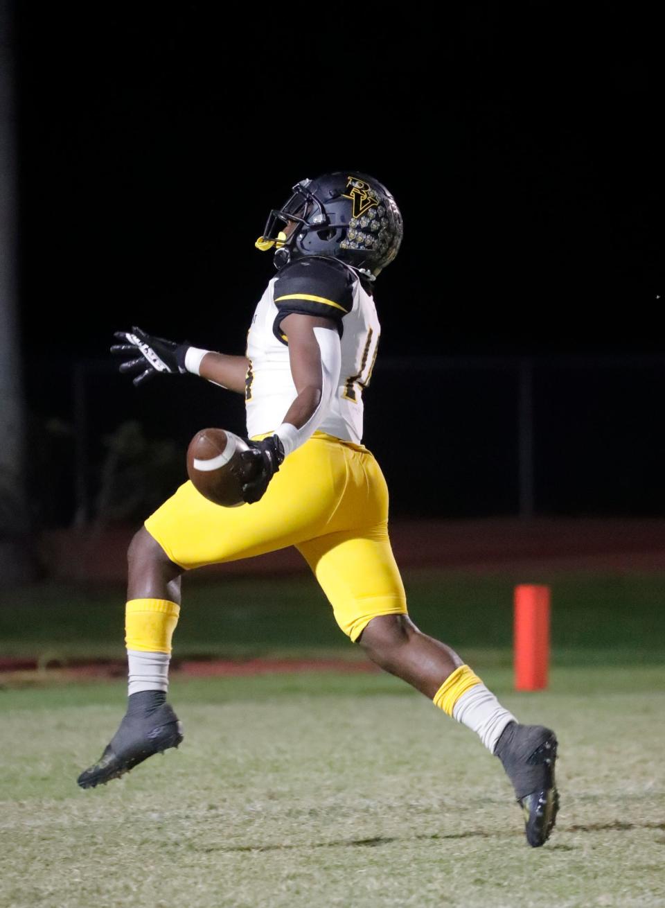 Verot rusher Deshon Jenkins Jr. scores a touchdown in the first quarter. The Bishop Verot Vikings visited the Estero High School Wildcats Friday, October 28, 2022 in a week 10 rivalry matchup.