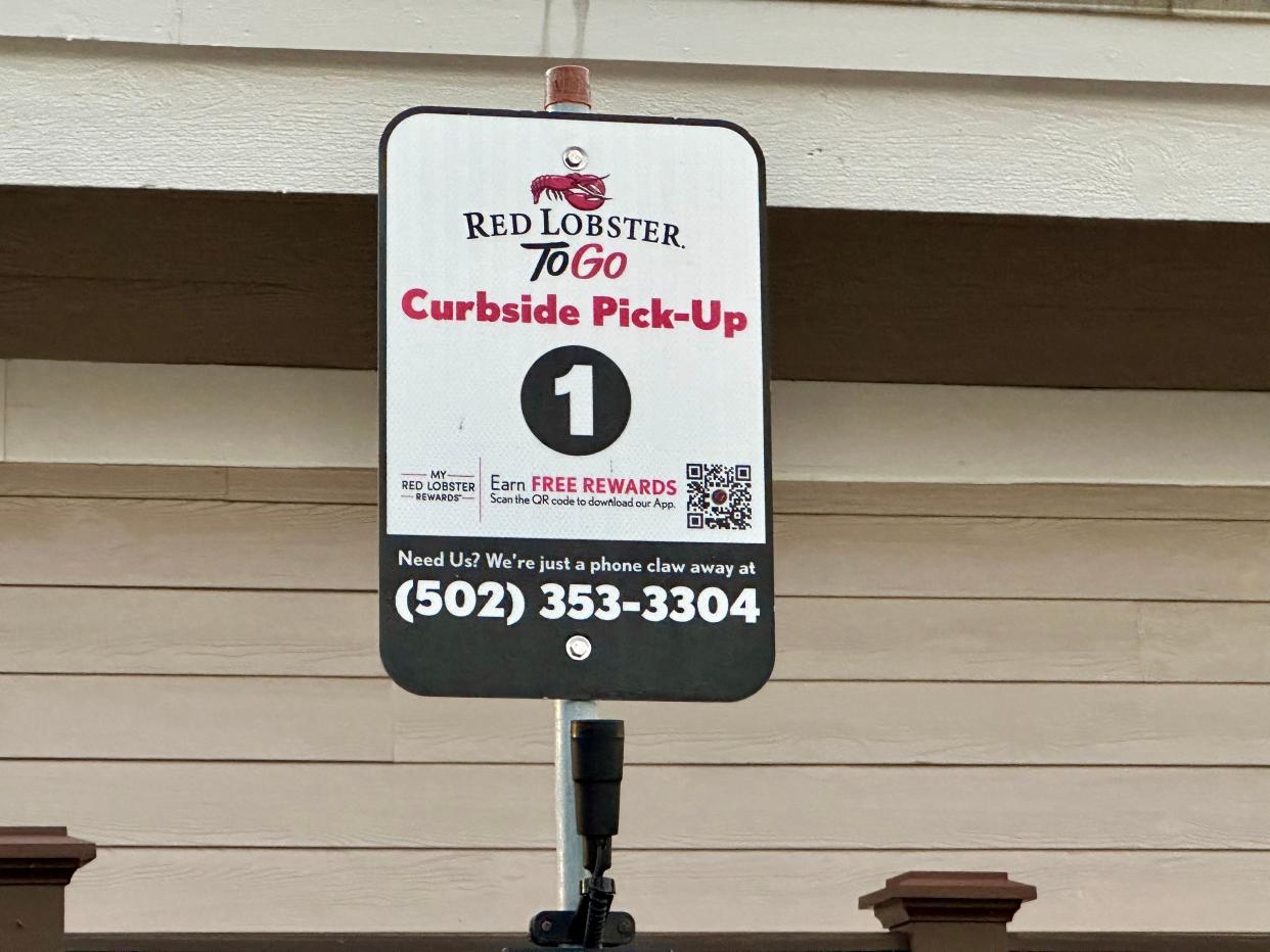 Red Lobster ToGo Curbside Pick up sign