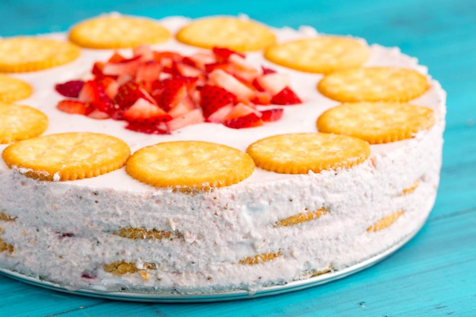 Strawberry Ritz Cake