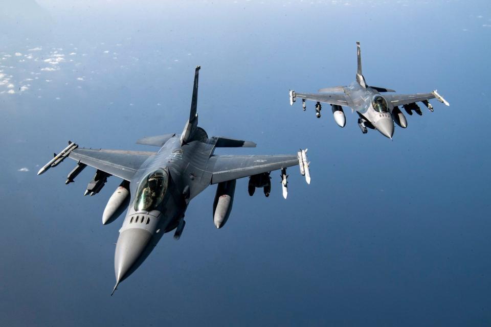 Two US Air Force F-16 Fighting Falcons