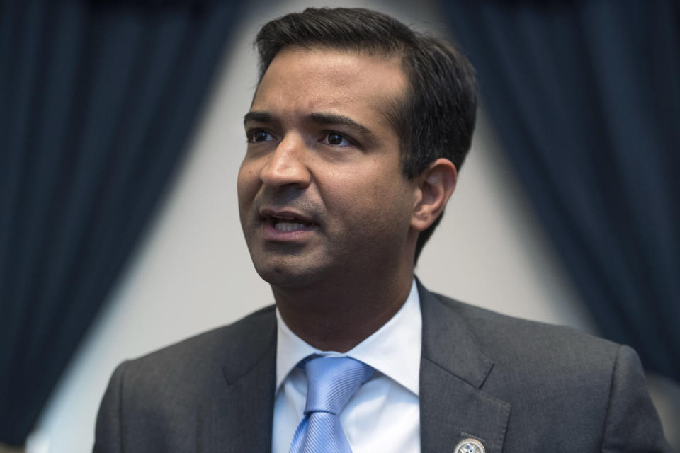 Rep. Carlos Curbelo&nbsp;(R-Fla.) has joined Democrats and environmental groups in calling for&nbsp;Environmental Protection Agency Administrator Scott Pruitt to step down.&nbsp; (Photo: Tom Williams via Getty Images)