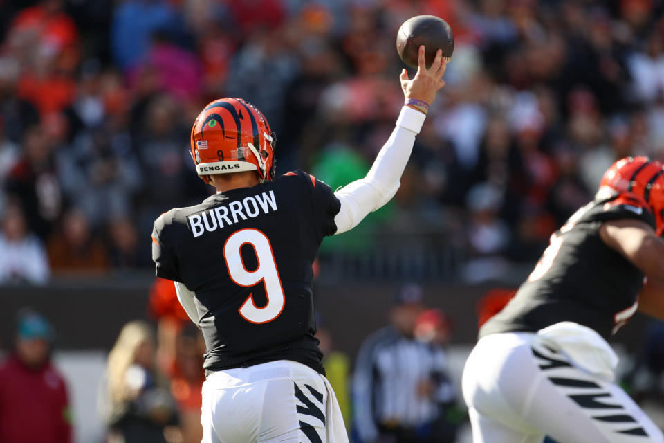 Cincinnati Bengals quarterback Joe Burrow (9) 