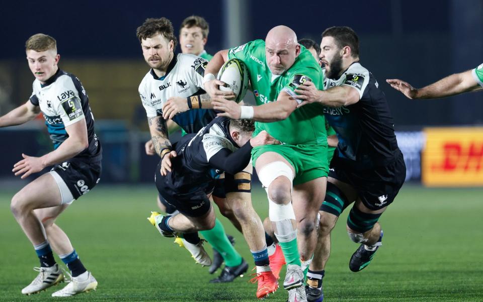 Carl Fearns running with the ball