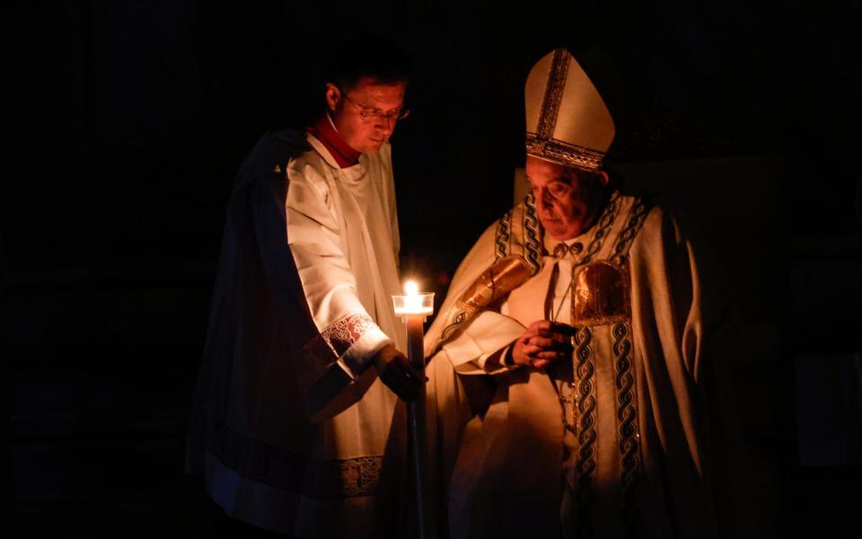 The basilica was plunged into ritual darkness for a time