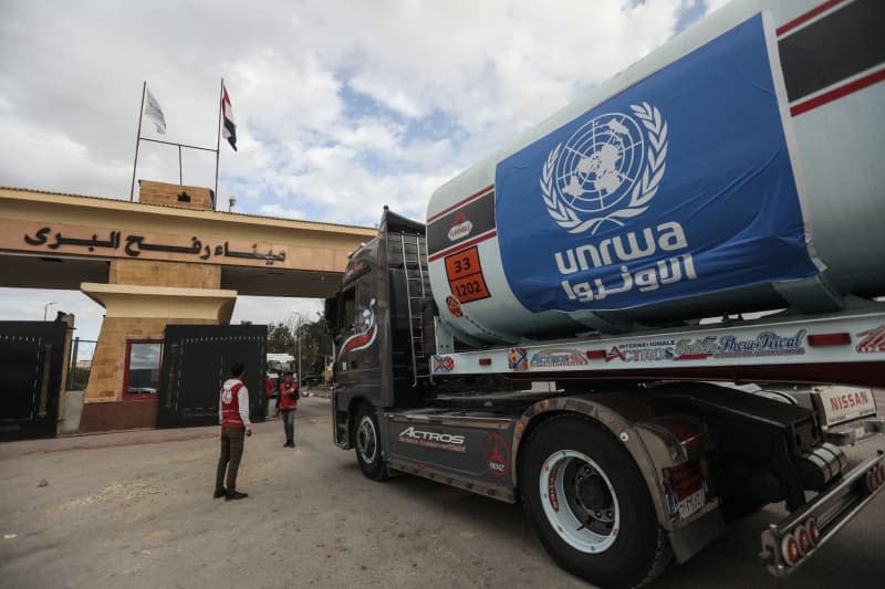 A tanker of the United Nations Relief and Works Agency for Palestine Refugees in the Near East (UNRWA) stands in line to enter the Palestinian territories from the Rafah border crossing. Gehad Hamdy/dpa
