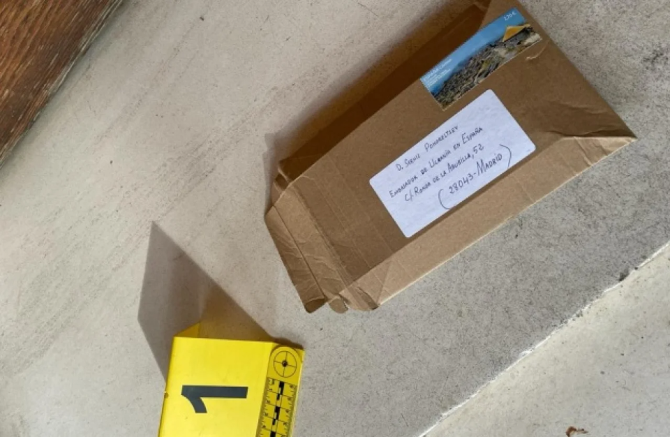 A package with explosives that was sent to the Embassy of Ukraine in Spain <span class="copyright">Embassy of Ukraine in Spain / European Pravda</span>