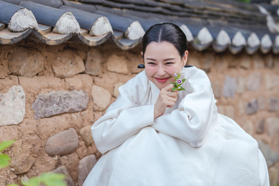 韓國女星李荷妮主演的韓國古裝動作喜劇《夜晚盛開的花》完結篇收視率衝上18.4%。 圖／friDay影音 
