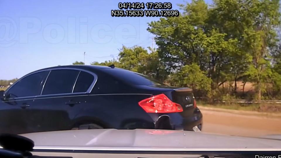 Police Chase Infiniti G35 Loaded With Drugs  