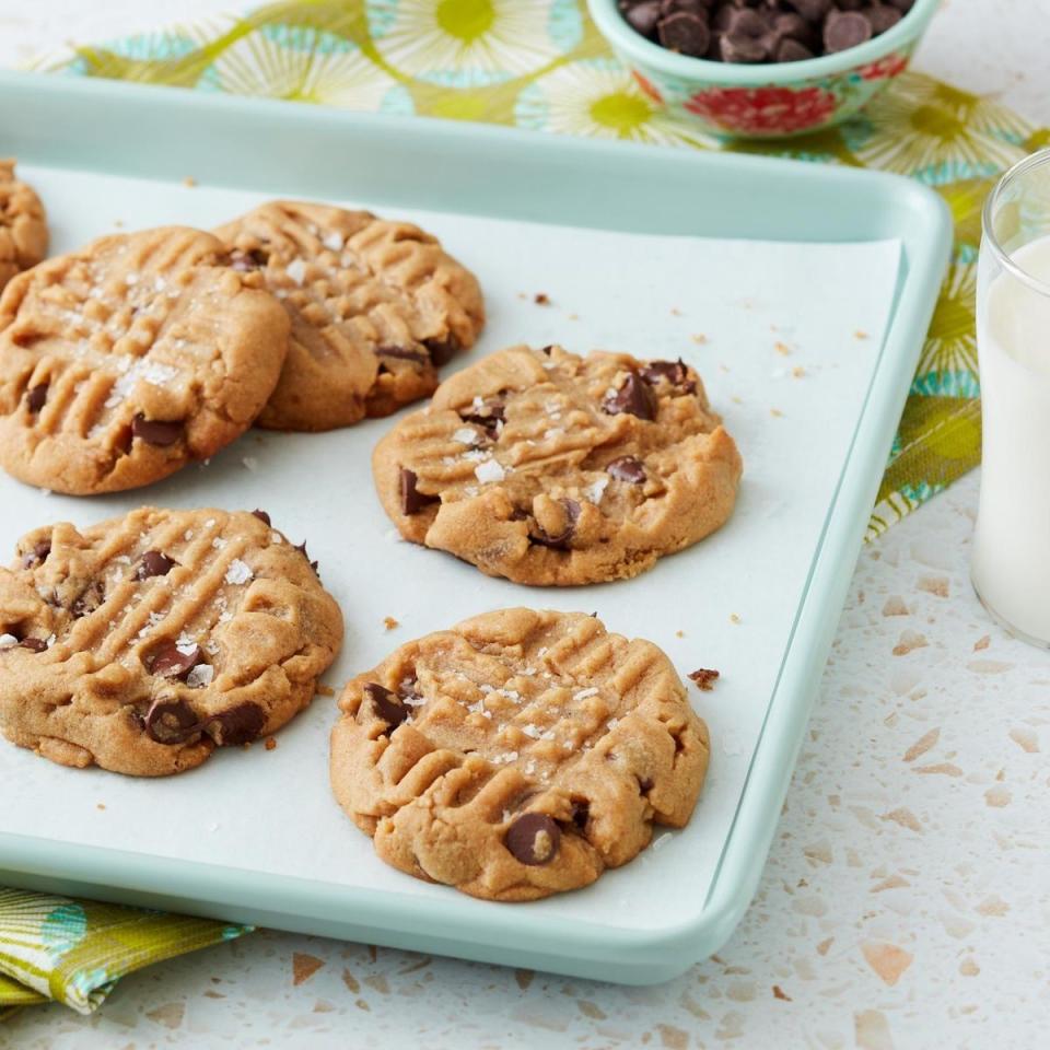 mothers day cookies peanut butter chocolate chip cookies