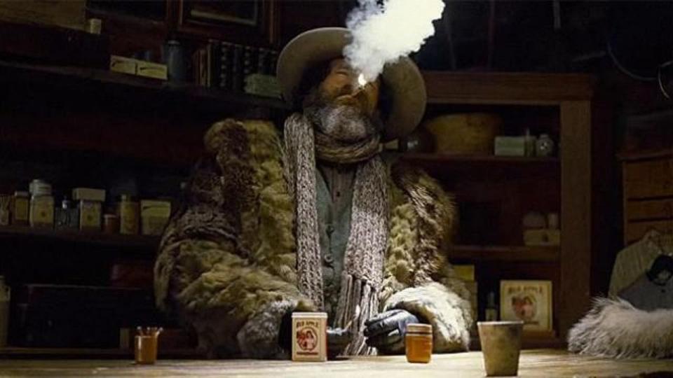 Red Apple Cigarettes are smoked in The Hateful Eight 