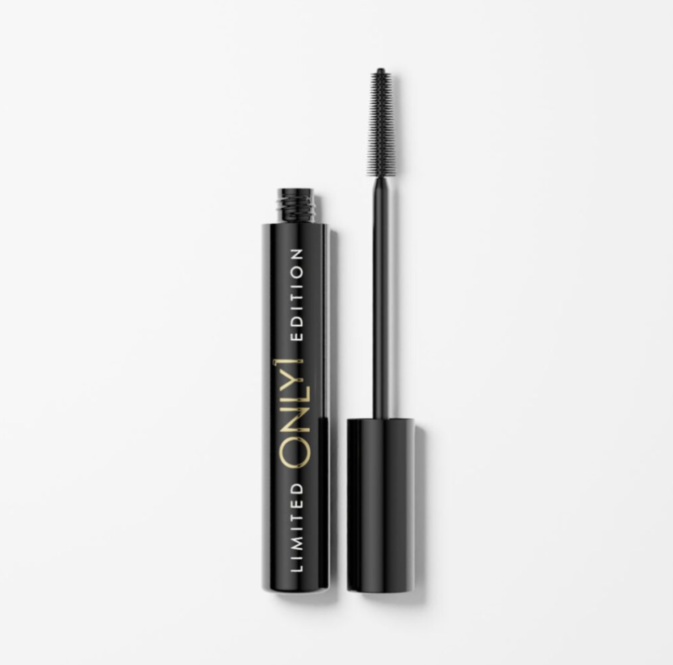 <p><a href="https://only1.co/shop/chemical-free-mascara/" rel="nofollow noopener" target="_blank" data-ylk="slk:Shop Now;elm:context_link;itc:0;sec:content-canvas" class="link ">Shop Now</a></p><p>Clean Chemical Free Mascara</p><p>only1.co</p><p>$29.00</p><span class="copyright">only1.co</span>