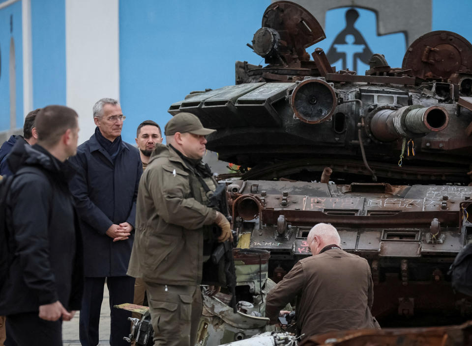 Nato-Generalsekretär Jens Stoltenberg ist am Donnerstag überraschend zu einem Besuch in der ukrainischen Hauptstadt Kiew eingetroffen (Bild: REUTERS/Gleb Garanich)