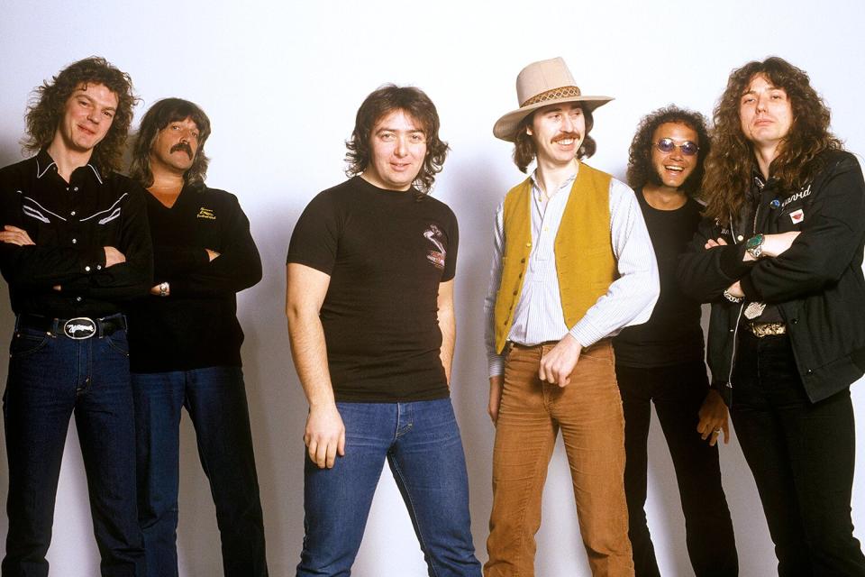 Photo of Ian PAICE and Micky MOODY and David COVERDALE and Jon LORD and Neil MURRAY and WHITESNAKE and Bernie MARSDEN; L-R: Neil Murray, Jon Lord, Bernie Marsden, Mickey Moody, Ian Paice, David Coverdale - posed, studio, group shot