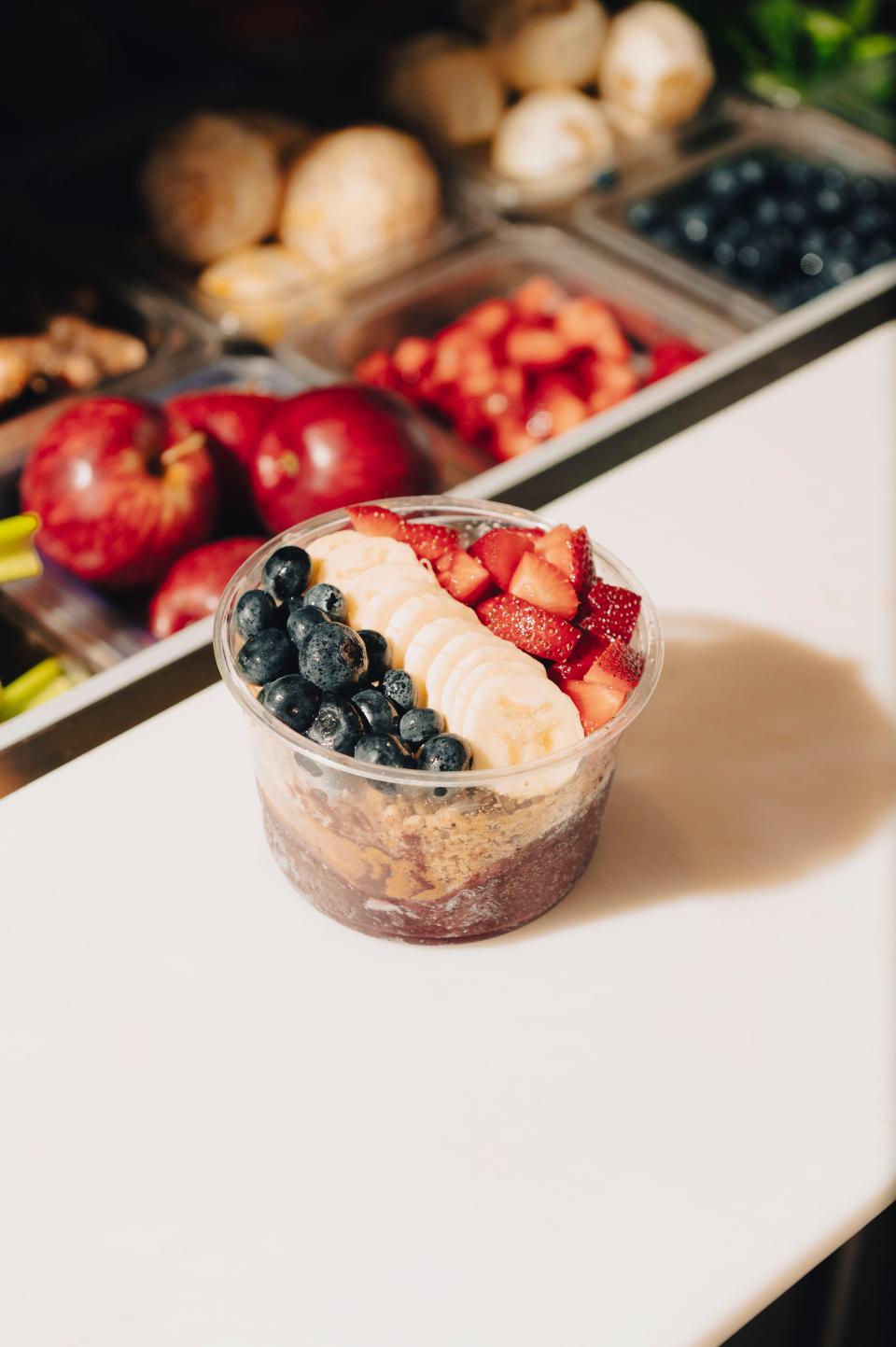 Featuring healthy and delicious acai bowls, smoothies, burritos, sandwiches and more, Celis Juice Bar will open their third location off of Linton Boulevard in Delray Beach in June.
