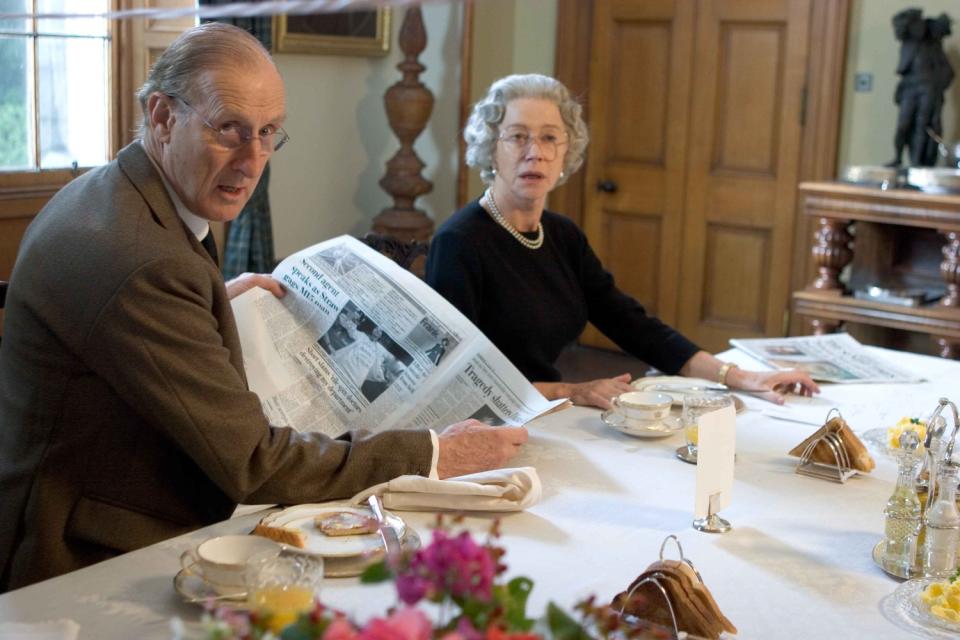 James Cromwell and Helen Mirren in "The Queen"