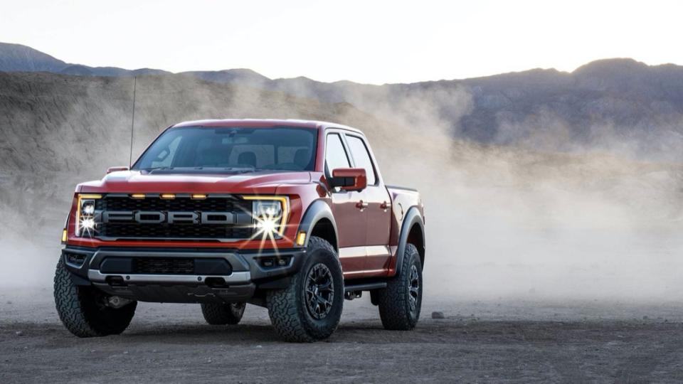 F-150 Raptor搭載3.5升EcoBoost高性能V6引擎，預計可以產生450匹最大馬力。(圖片來源/ Ford)