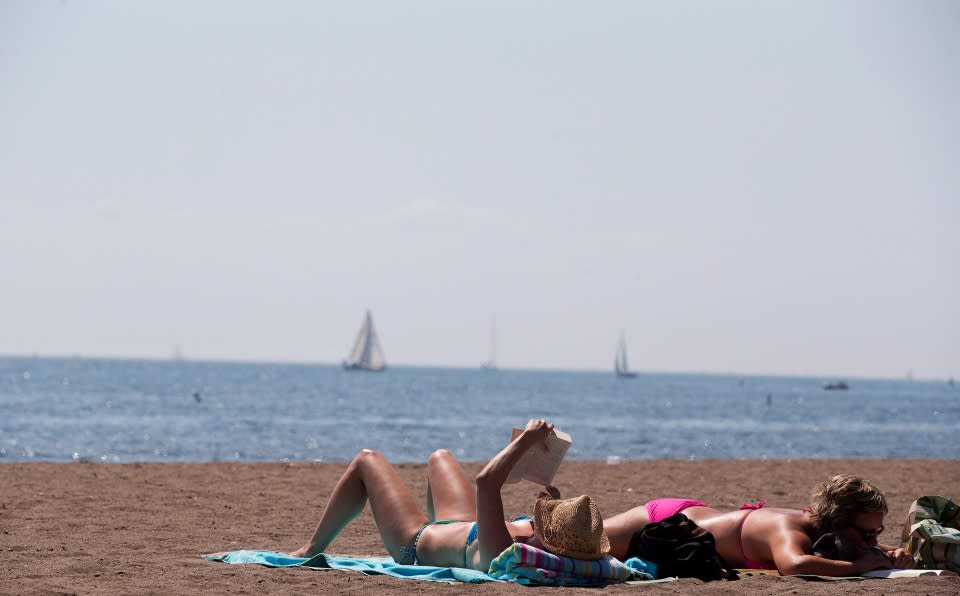 Temperatures are soaring around Ontario. Photo from Canadian Press.
