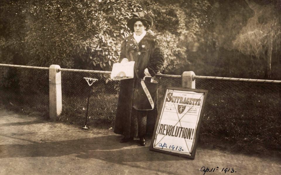 Princess Sophia Duleep Singh, the daughter of the last Maharajah of the Sikh Empire, picture outside Hampton Court Palace selling 'The Suffragette' newspaper in 1913 - MUSEUM OF LONDON