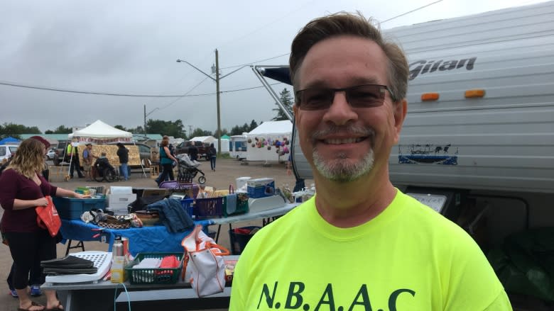 Man asked to stop flying Confederate flag at Sussex Flea Market